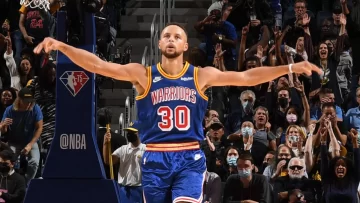 Un endemoniado Stephen Curry guía a Warriors a su segunda victoria