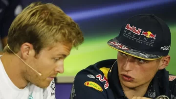 Verstappen recibe consejos para ganarle a Hamilton del menos pensado