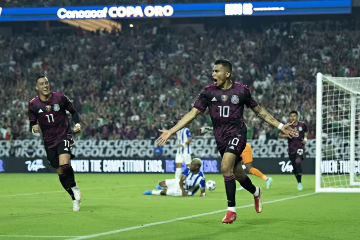 México sella su pase a la final en el último segundo