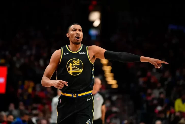 Curry y los Warriors se refuerzan con un jugador clave para la final del Oeste