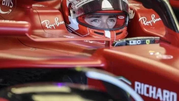 Leclerc se queda con la pole en Bakú 