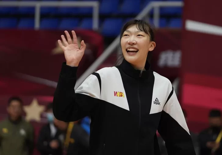 Han Xu la joven china que está revolucionando la WNBA 