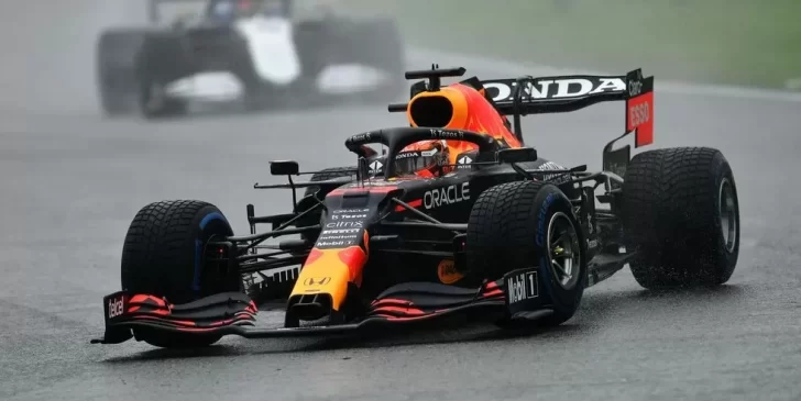 Verstappen gana en un desastroso Circuito de Spa-Francorchamps