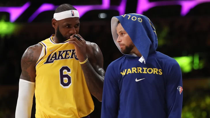 Warriors y Lakers apenas clasificaran al Play In en la próxima temporada