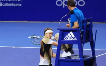 ¡ESCÁNDALO! Alexander Zverev agrede al árbitro con su raqueta (video)
