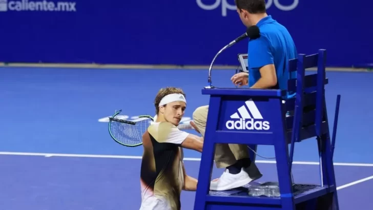 ¡ESCÁNDALO! Alexander Zverev agrede al árbitro con su raqueta (video)
