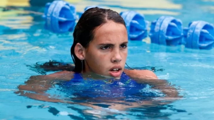 La nadadora cubana que llama la atención rompiendo récord tras récord