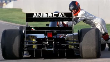 El zapatero que fundó un equipo de F1: Andrea Moda Formula