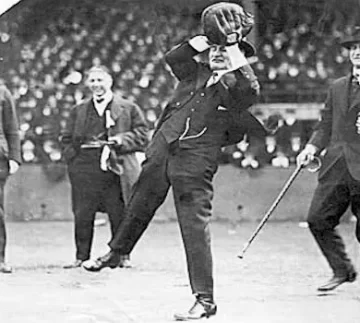 Charlie Bennet sin piernas implantó el récord más grande en Opening Days