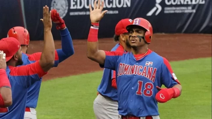 Dominicana venció a Venezuela en un duelo de batazos