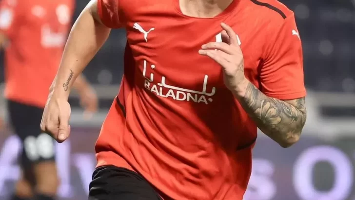 Colombiano James Rodríguez se ofreció para jugar en el Valencia CF