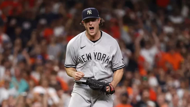 Cole lanza juego completo y Yankees blanquean a Astros