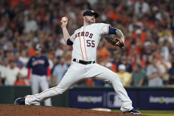 Astros de Houston podrían encomendarse a 2 cerradores dominicanos