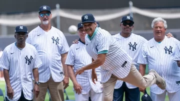 Yankees celebraron el Día de los Veteranos a lo grande, pero sin Derek Jeter
