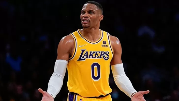 Lakers siguen intentando desprenderse de Westbrook