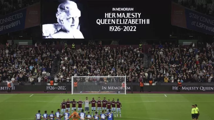 Rendirán homenaje a la reina Isabel II en la Champions League