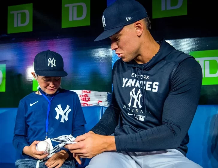 Niño que se hizo viral conoció a una de las figuras de la MLB