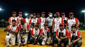 La Liga Softbol en Florida que exalta a jugadores al Salón de la Fama