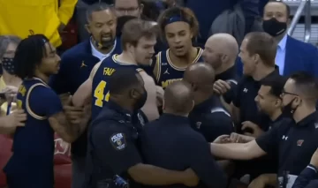 Batalla campal en un juego de baloncesto universitario con un campeón de la NBA como protagonista