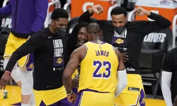 Los Lakers derrotaron 109-95 a Suns en el juego 3