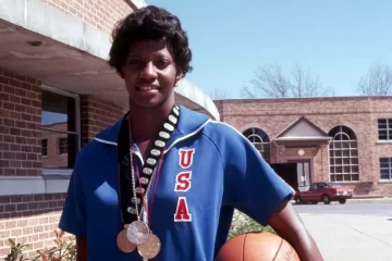 La única mujer en ser reclutada por un equipo de la NBA