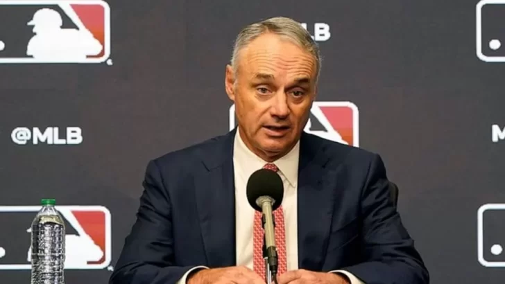 MLB impone nueva fecha limite y amenaza con cancelación de la segunda semana