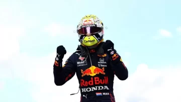 Max Verstappen ganó el GP de Estiria y se aleja en el liderato