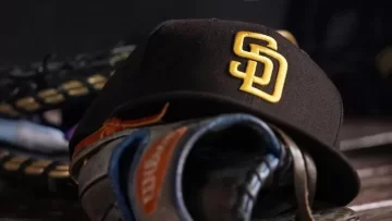 El dueño de los Padres de San Diego explota contra la MLB
