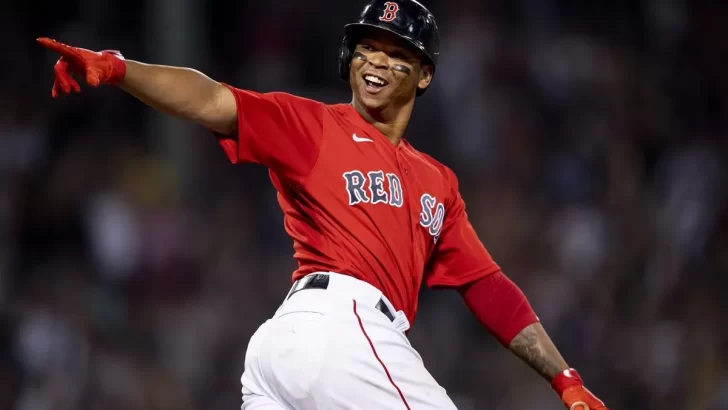 Rafael Devers será millonario tras evitar arbitraje salarial con los Red Sox