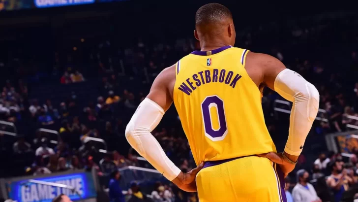 Russel Westbrook es un problema para los Lakers y deben buscarle solución urgentemente