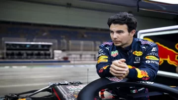 Checo Pérez seguirá en Red Bull en 2022