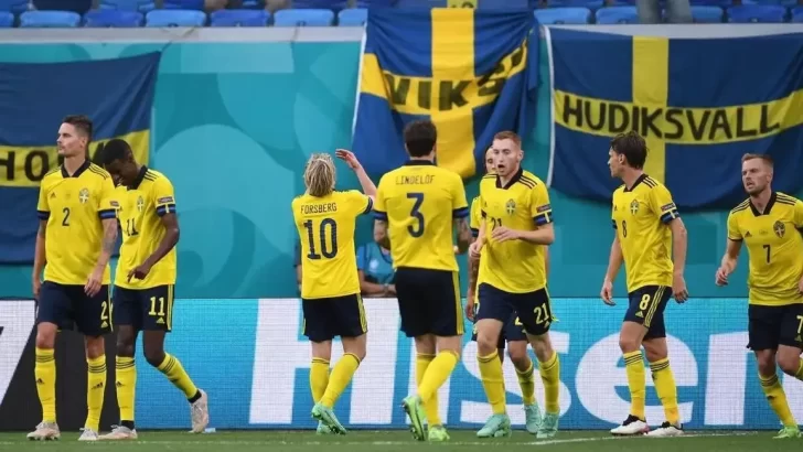 ¡Partidazo! Suecia derrotó sobre el final a Polonia y avanzó de ronda