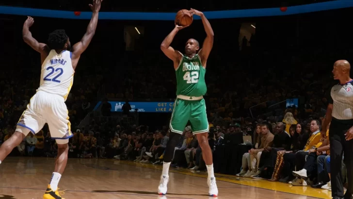 Celtics firman un último cuarto histórico y tumban a Warriors en casa
