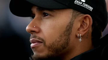 Piercing de Hamilton le cuesta miles de euros a la escudería Mercedes