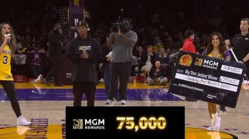 Fanático de los Lakers con un tiro sorprendente se gana 75 mi dólares l