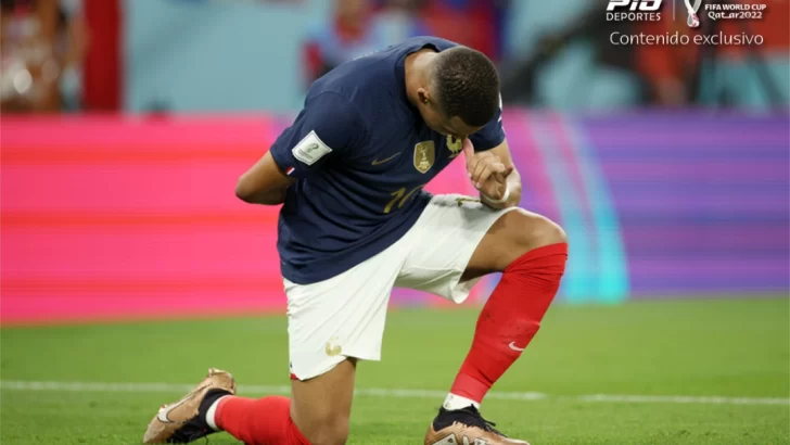 Francia rompe el maleficio y supera primera ronda
