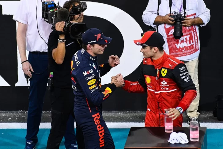 Cierre de temporada: Charles Leclerc le niega el uno-dos a Red Bull en la victoria 15 de Max Verstappen