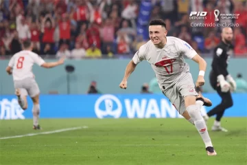 Suiza le ganó a Serbia un partidazo y se metió en octavos