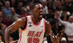 Miami Heat vs. Charlotte Hornets: predicciones, favoritos y cuánto pagan en las casas de apuestas