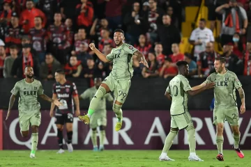 Los Ángeles FC vs Alajuelense: predicciones, favoritos y cuánto pagan en la casa de apuestas