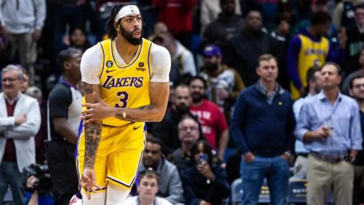Los Lakers mantienen vivas las esperanzas de entrar a Playoffs